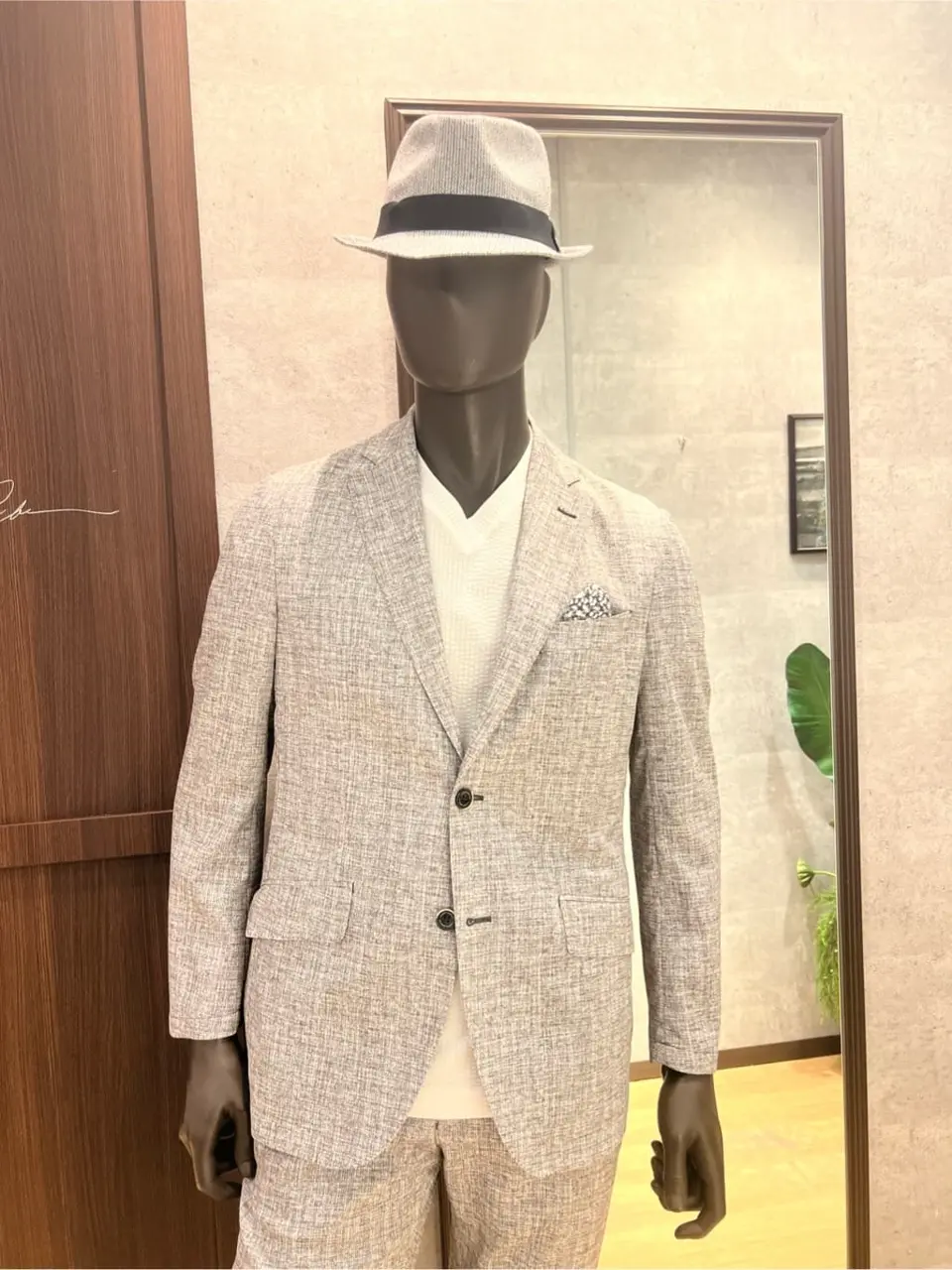 JOSEPH ABBOUD 上條 コーディネート画像