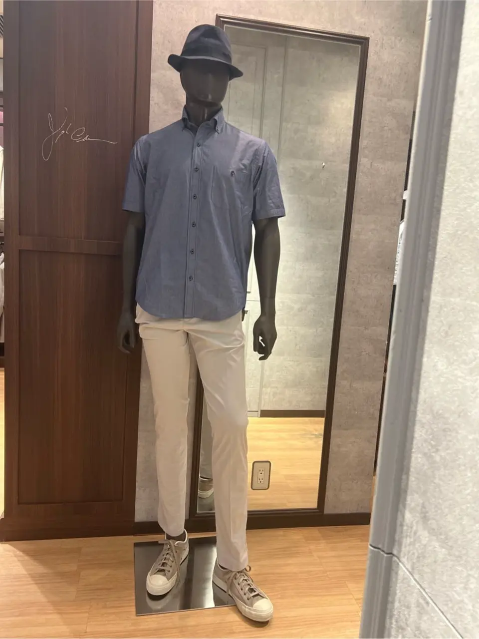 JOSEPH ABBOUD 上條 コーディネート画像