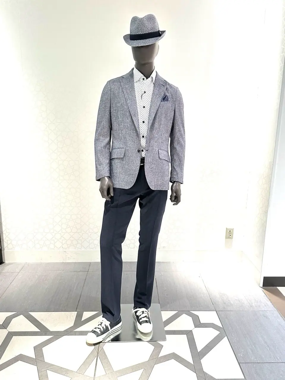 JOSEPH ABBOUD 石川 コーディネート画像