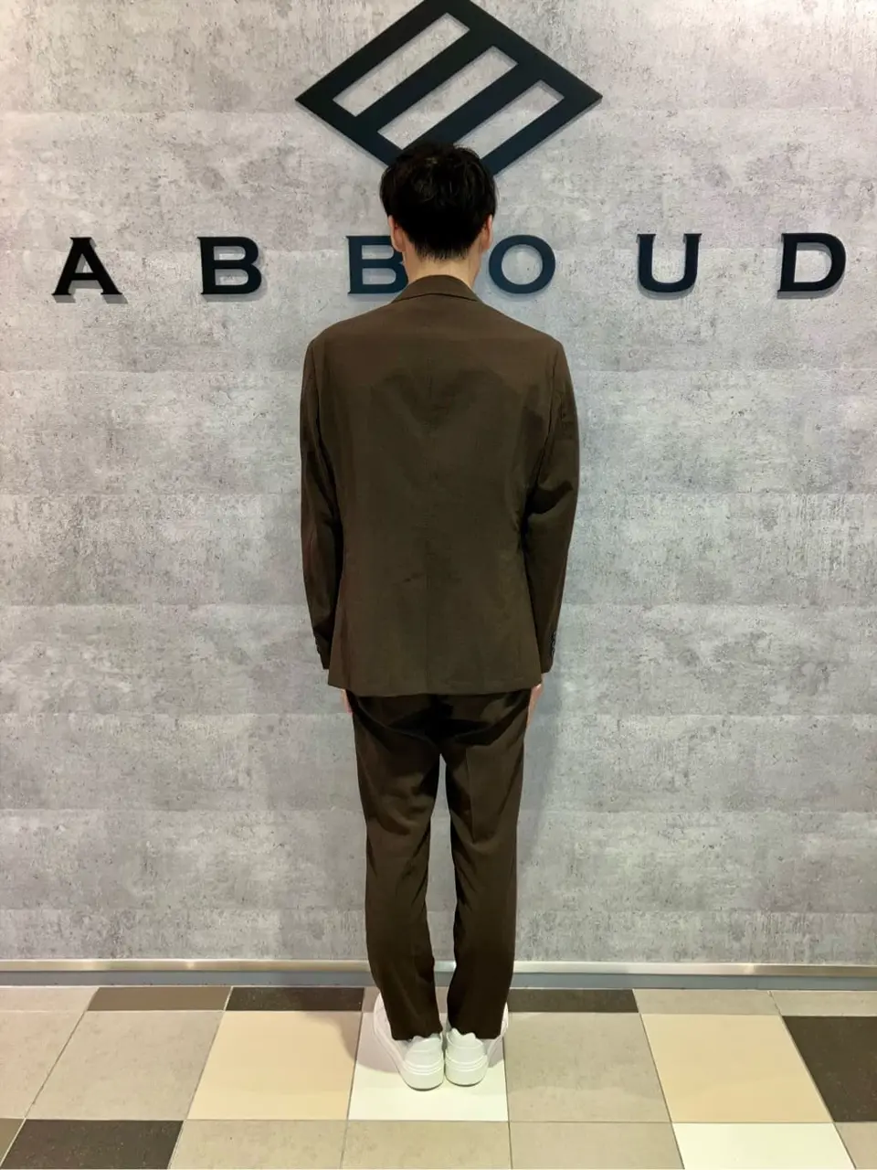 JOSEPH ABBOUD 足立 コーディネート画像