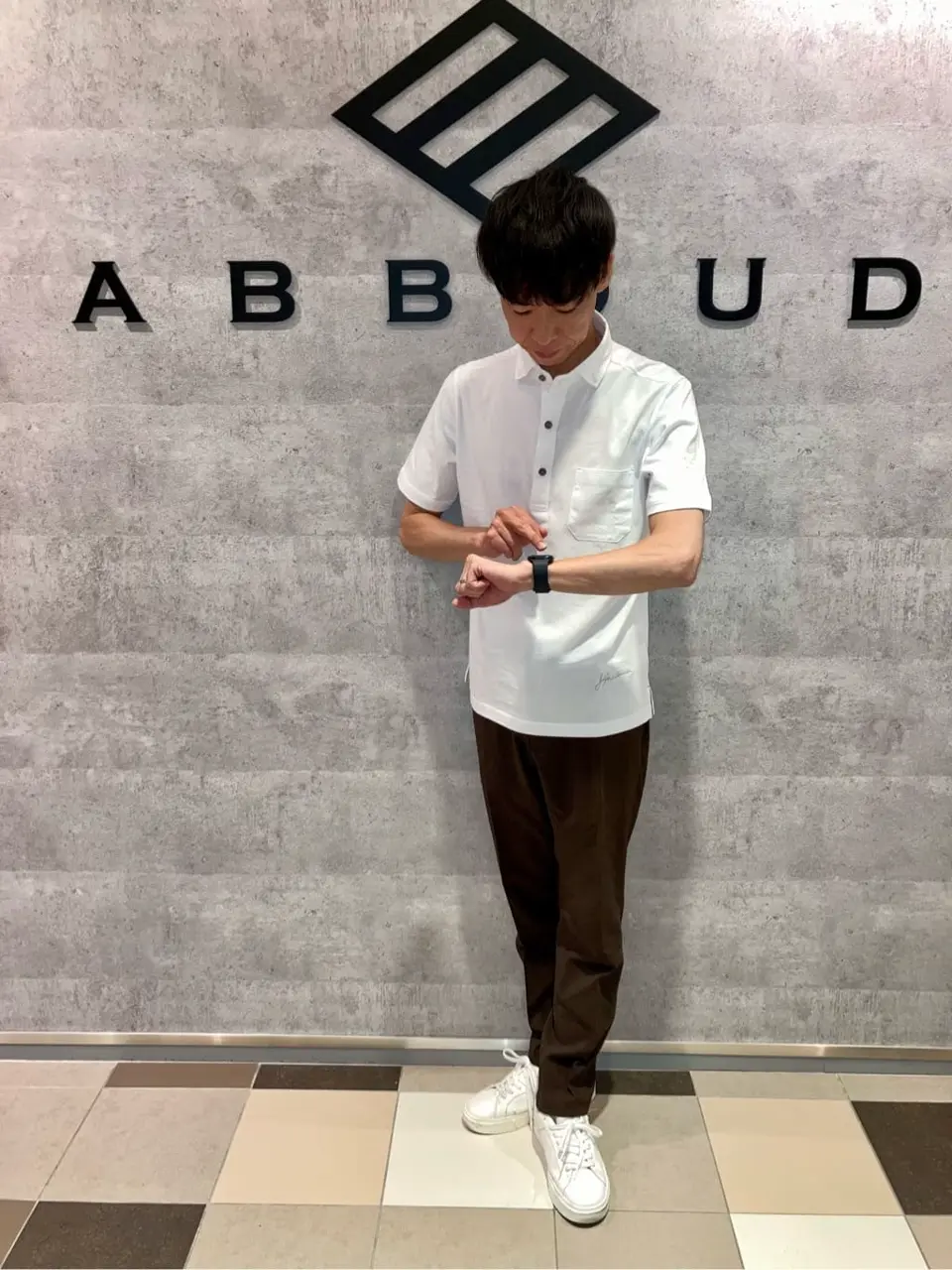 JOSEPH ABBOUD 足立 コーディネート画像