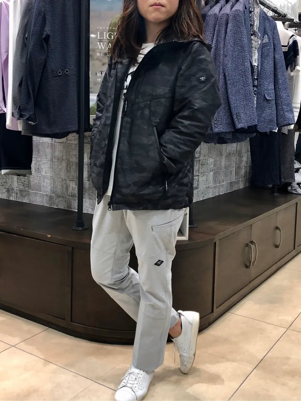 JOSEPH ABBOUD Konda コーディネート画像