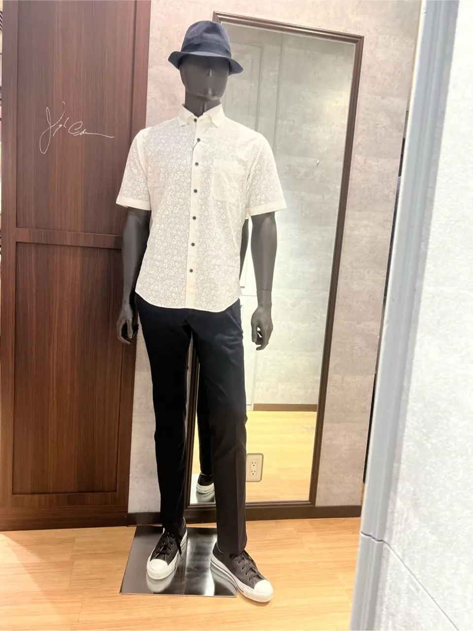 JOSEPH ABBOUD 上條 コーディネート画像