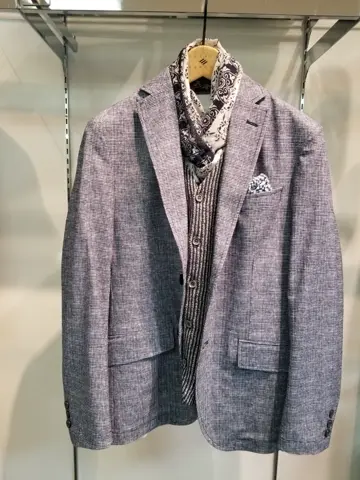 JOSEPH ABBOUD スタッフ コーディネート画像