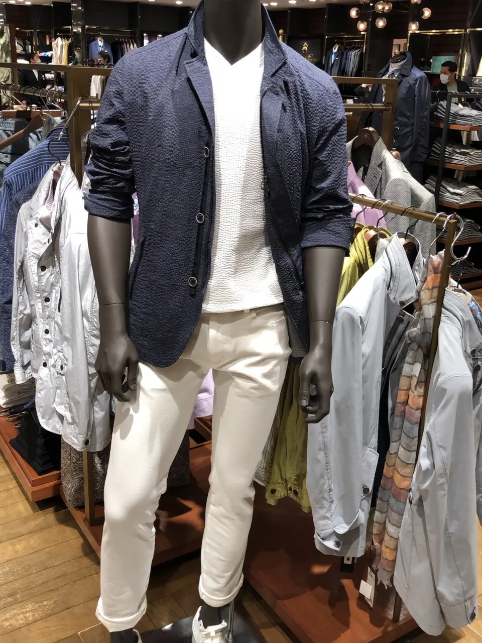 JOSEPH ABBOUD 新林 コーディネート画像