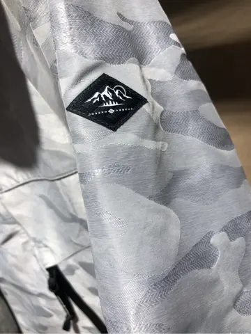 JOSEPH ABBOUD 二澤 コーディネート画像