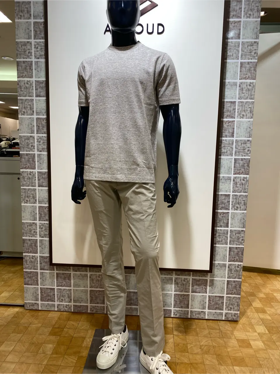 JOSEPH ABBOUD 瀬野 コーディネート画像