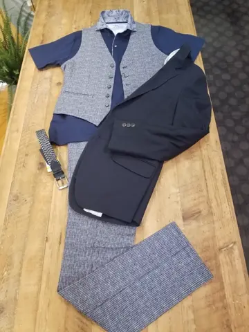JOSEPH ABBOUD スタッフ コーディネート画像