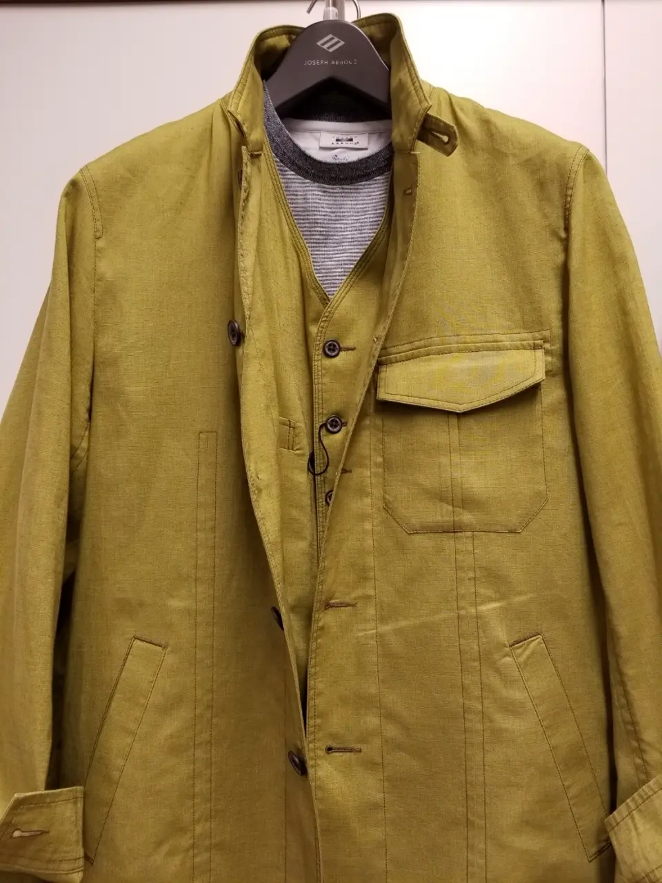 JOSEPH ABBOUD 藤川 コーディネート画像