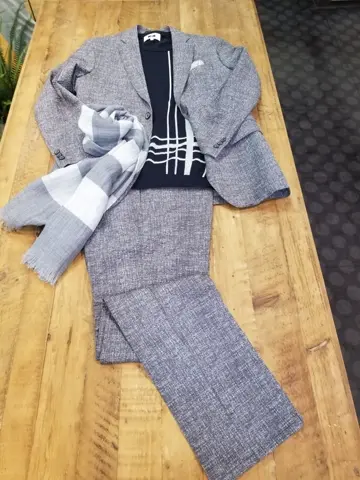 JOSEPH ABBOUD スタッフ コーディネート画像