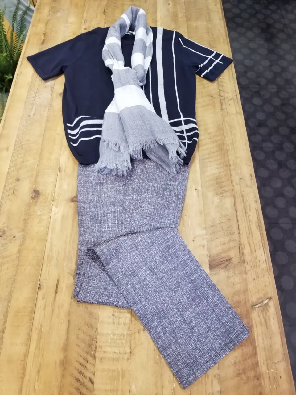 JOSEPH ABBOUD スタッフ コーディネート画像