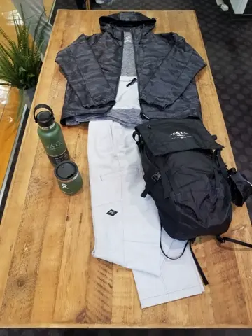 JOSEPH ABBOUD スタッフ コーディネート画像