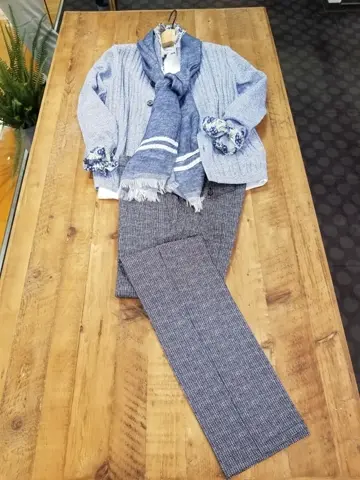 JOSEPH ABBOUD スタッフ コーディネート画像