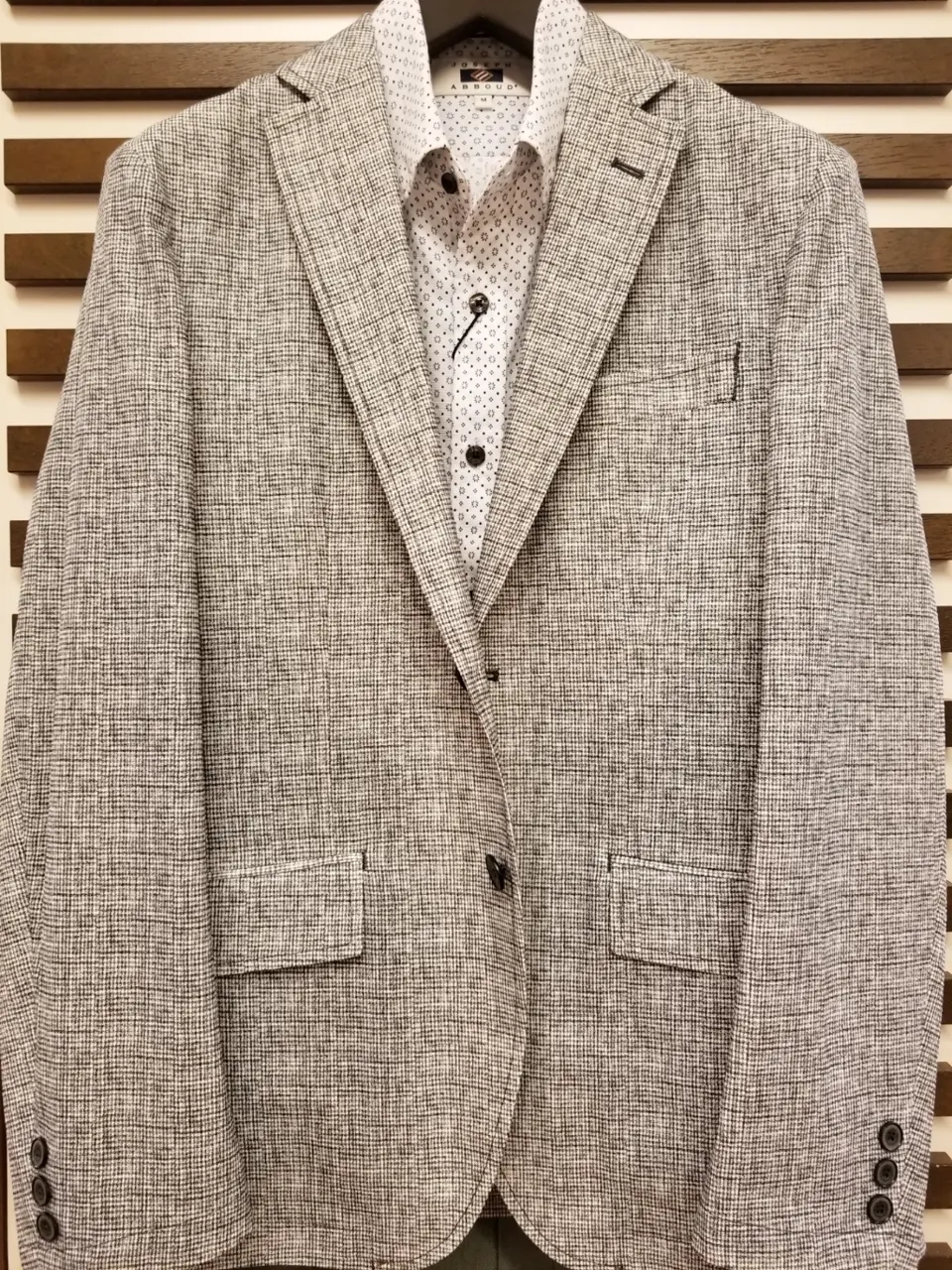 JOSEPH ABBOUD 藤川 コーディネート画像
