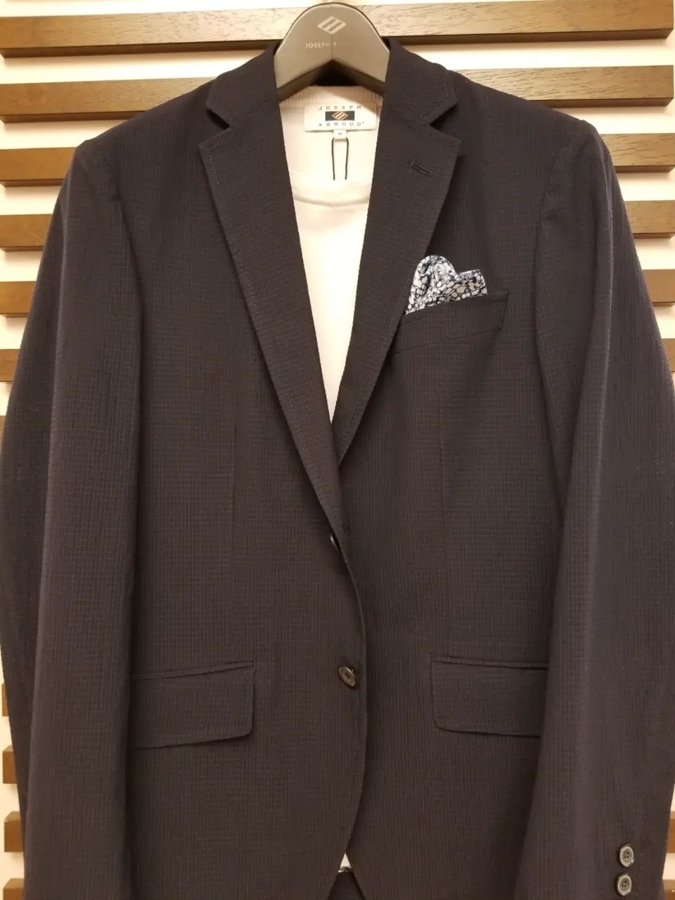 JOSEPH ABBOUD 藤川 コーディネート画像