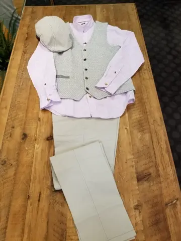 JOSEPH ABBOUD スタッフ コーディネート画像