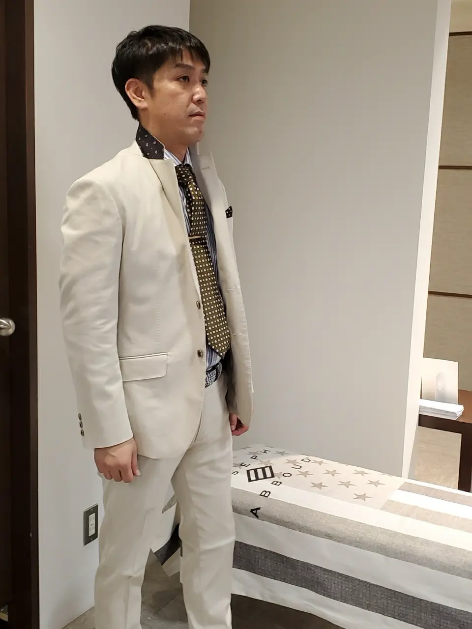 JOSEPH ABBOUD 五島 コーディネート画像