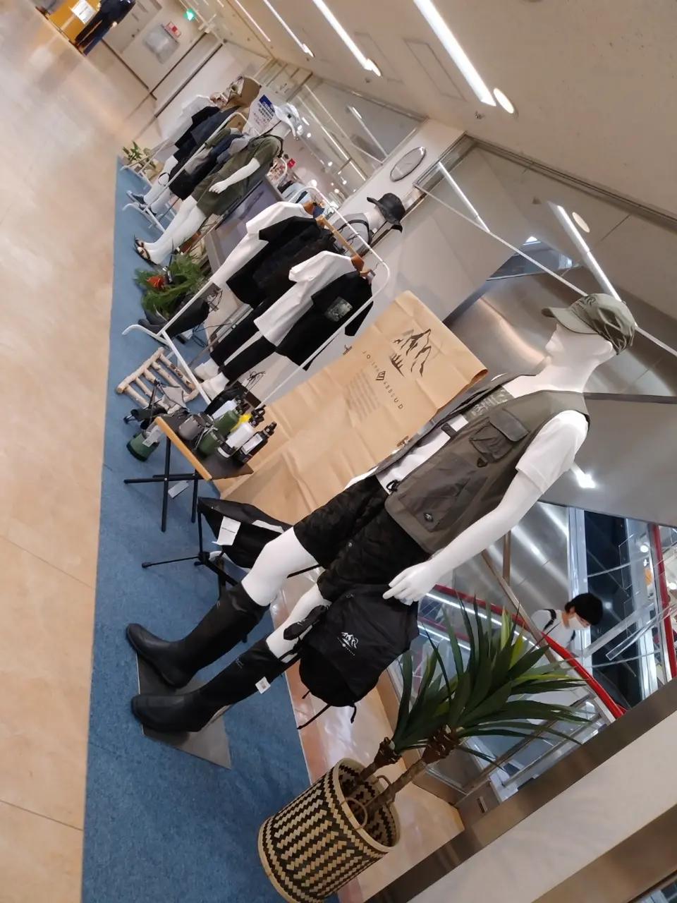 JOSEPH ABBOUD 上原 コーディネート画像