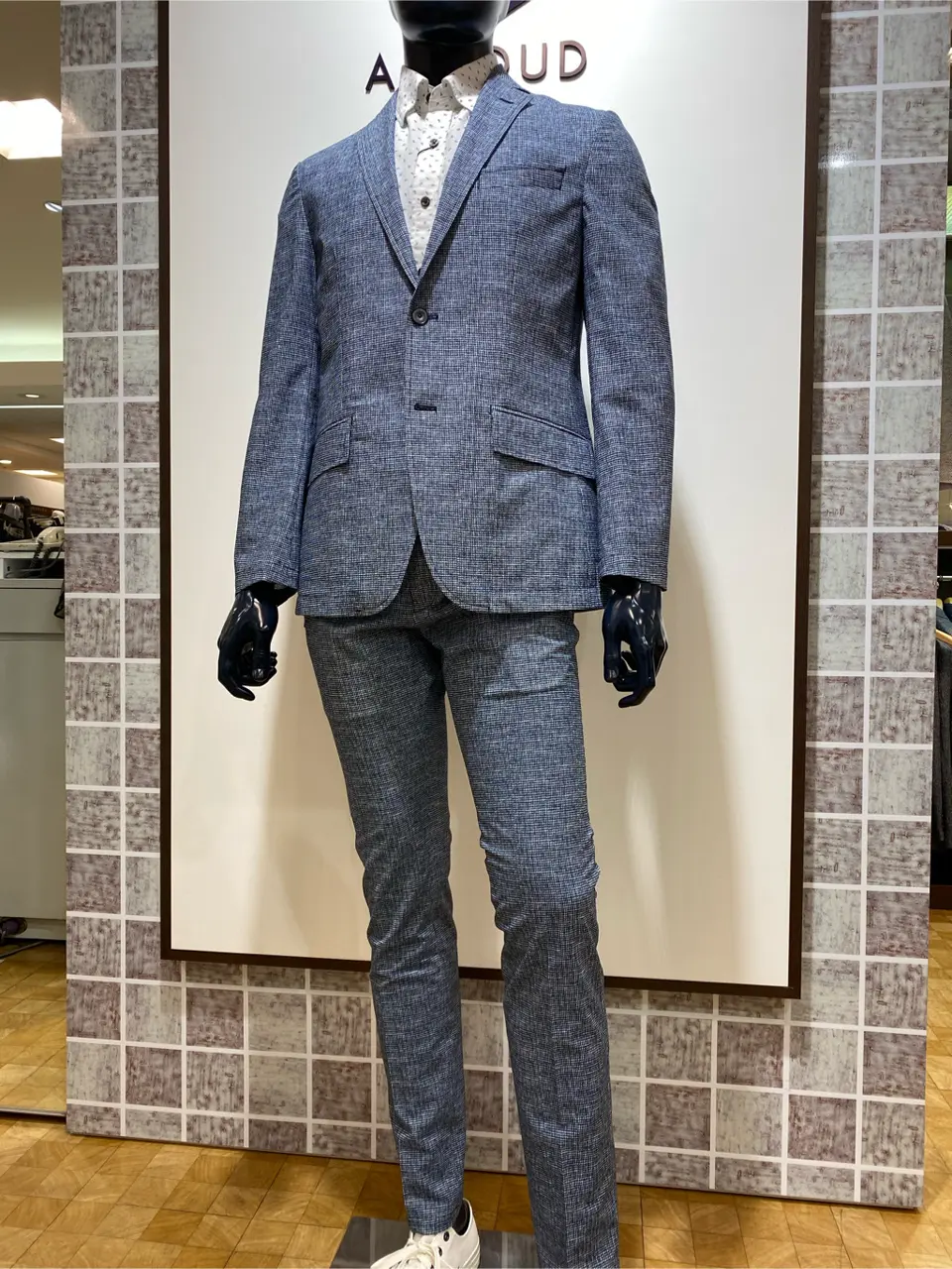 JOSEPH ABBOUD 瀬野 コーディネート画像