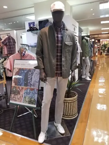 JOSEPH ABBOUD スタッフ コーディネート画像