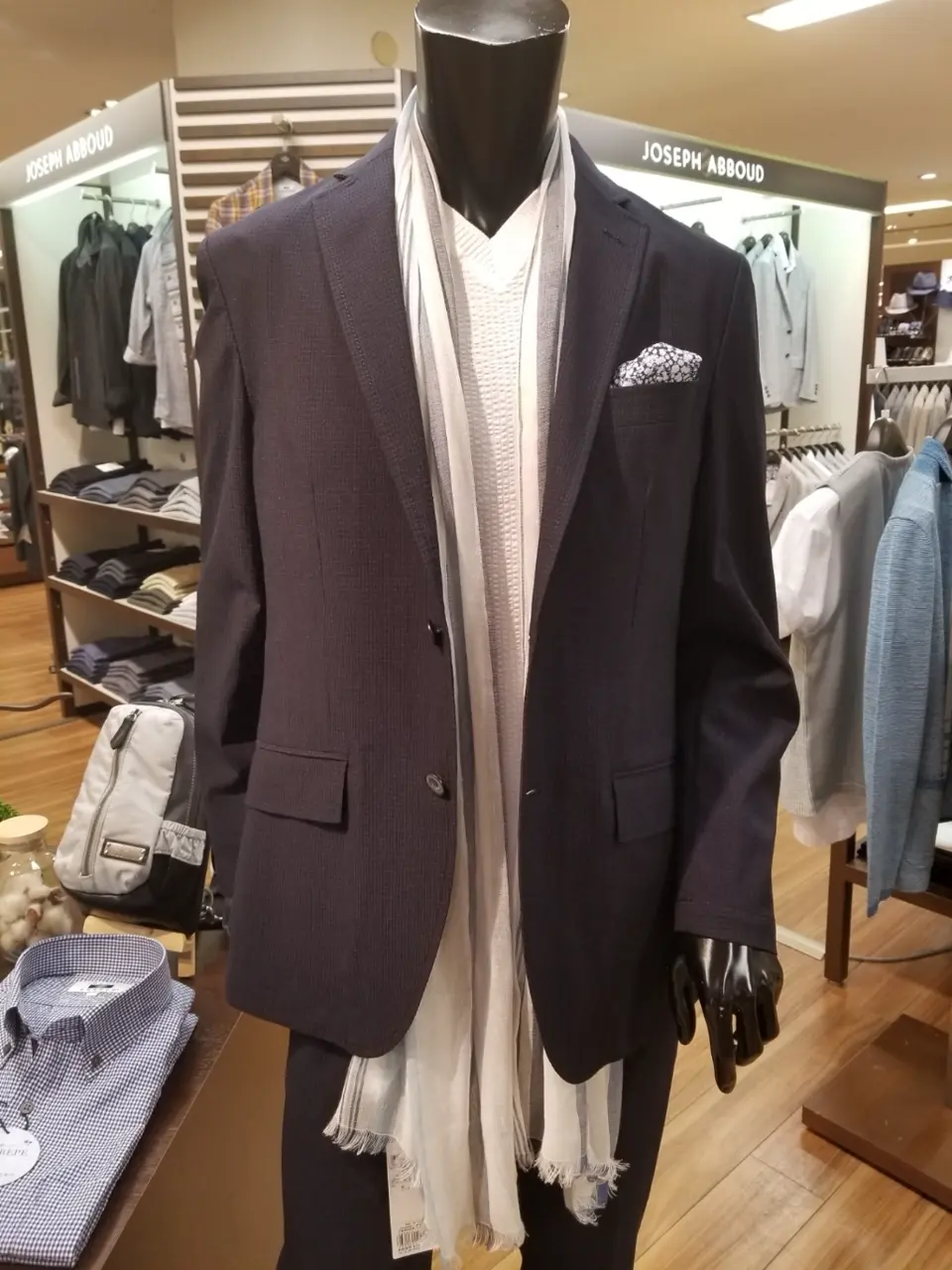 JOSEPH ABBOUD 藤川 コーディネート画像
