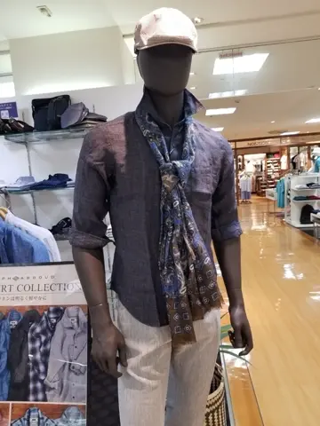 JOSEPH ABBOUD スタッフ コーディネート画像