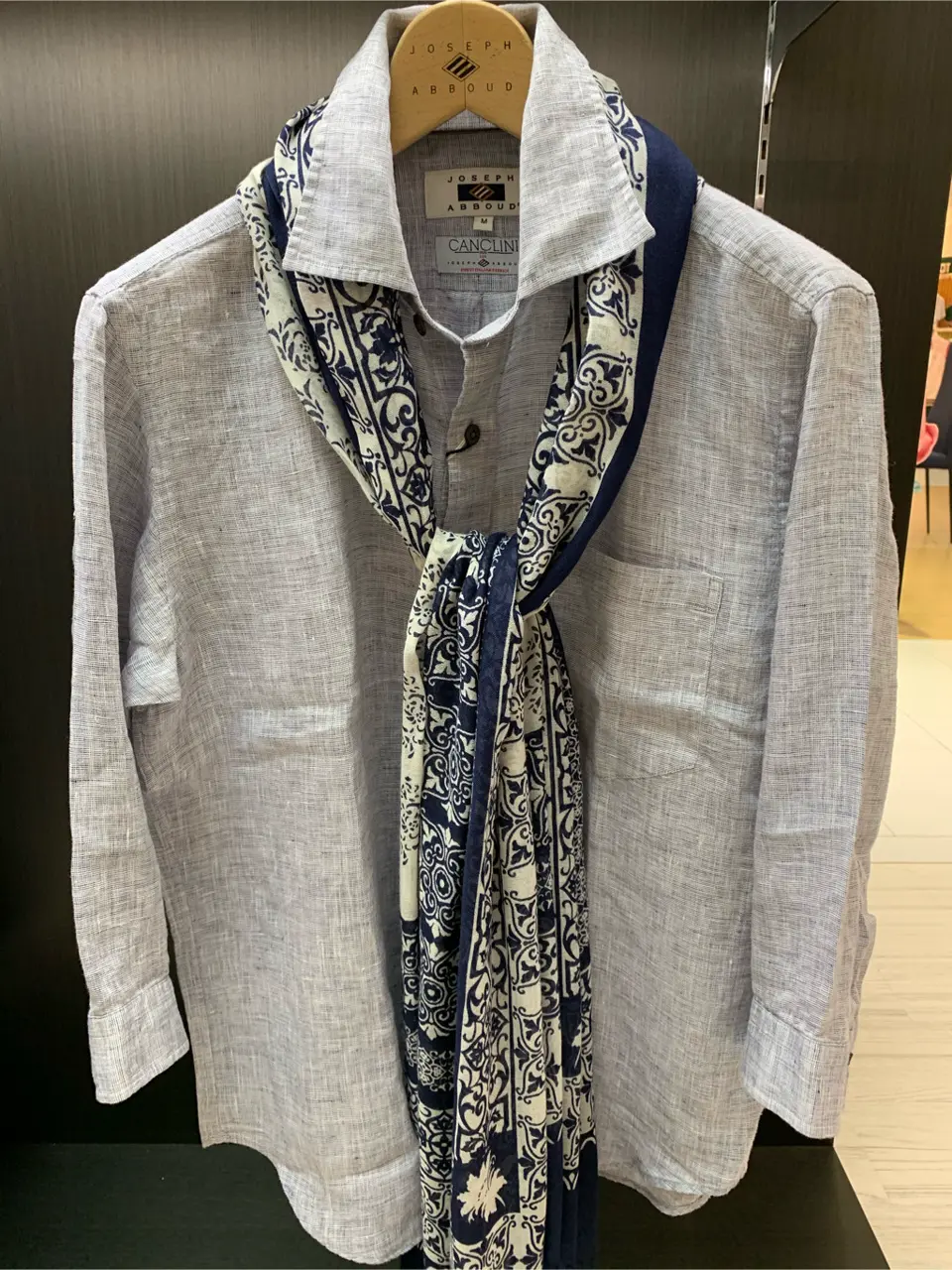 JOSEPH ABBOUD 若山 コーディネート画像