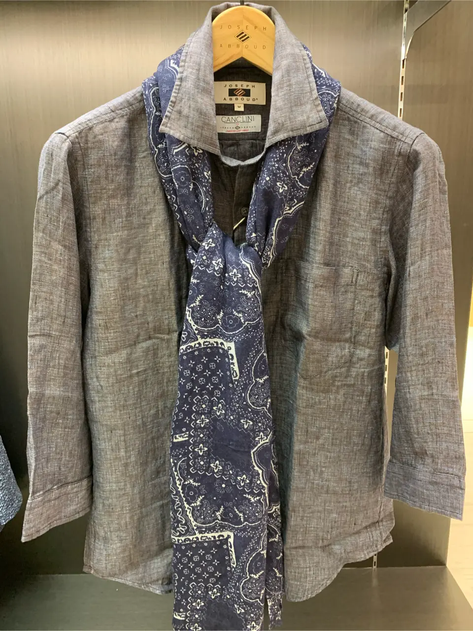 JOSEPH ABBOUD 若山 コーディネート画像