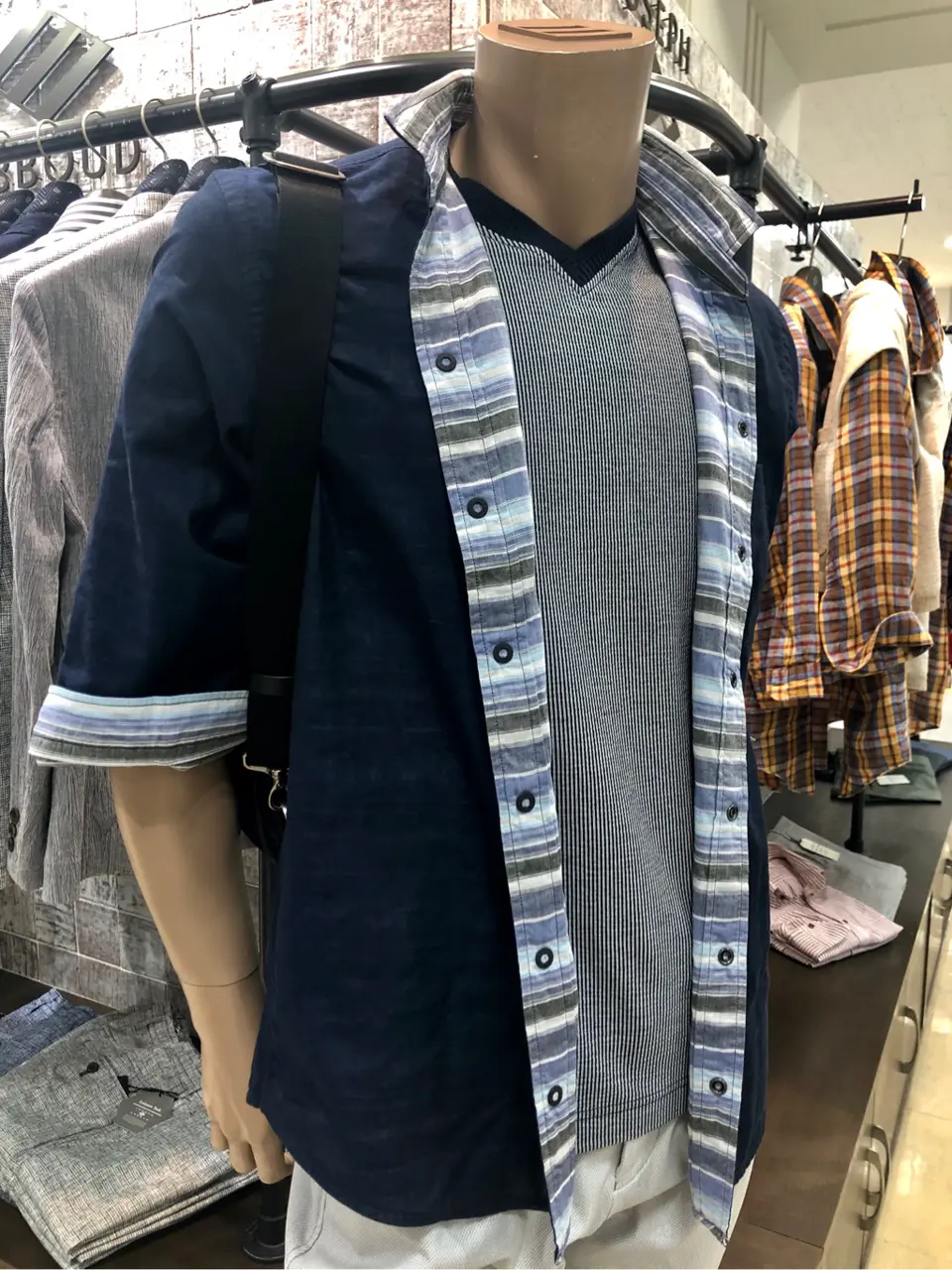 JOSEPH ABBOUD Konda コーディネート画像