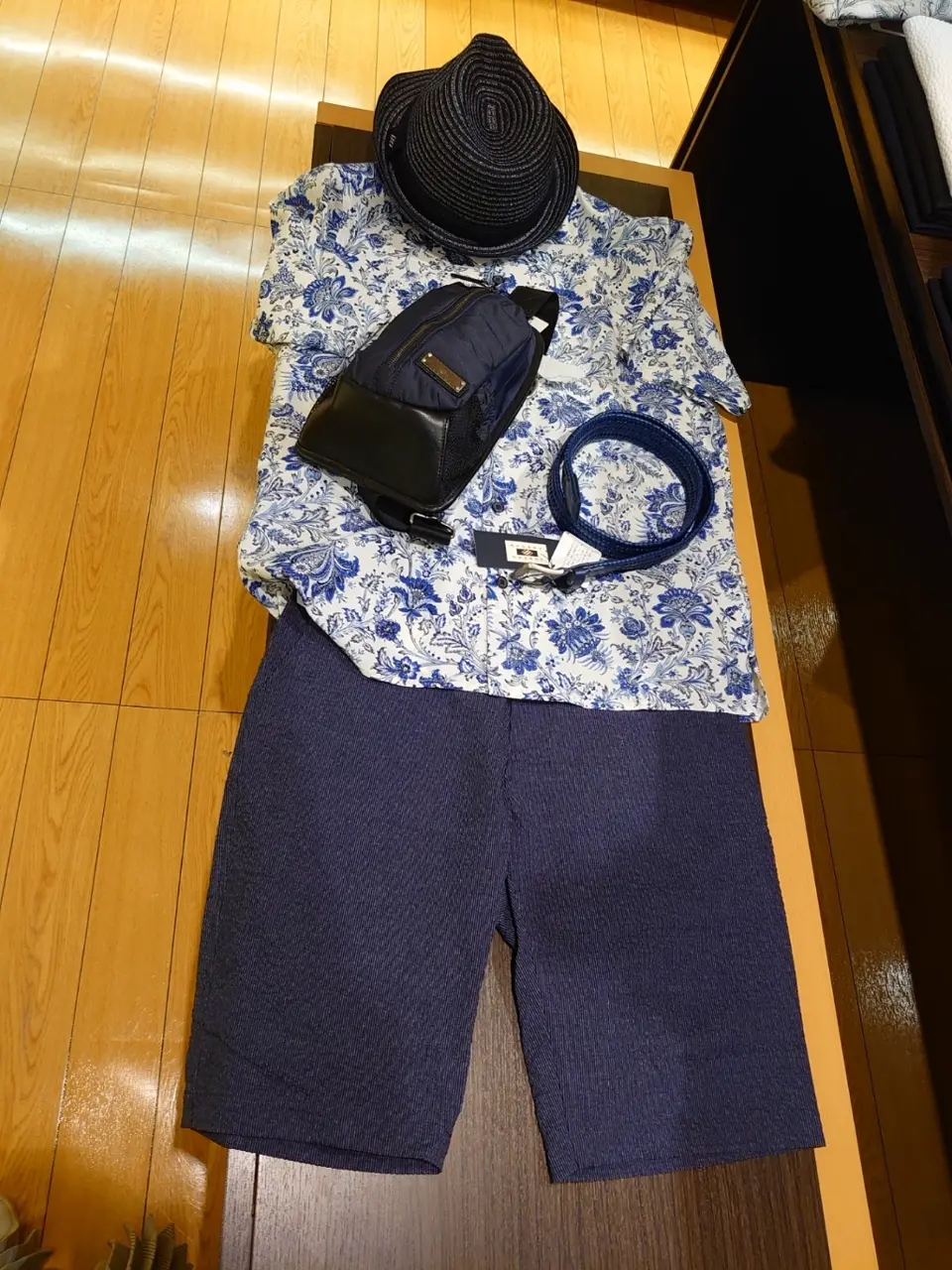  三宅 コーディネート画像