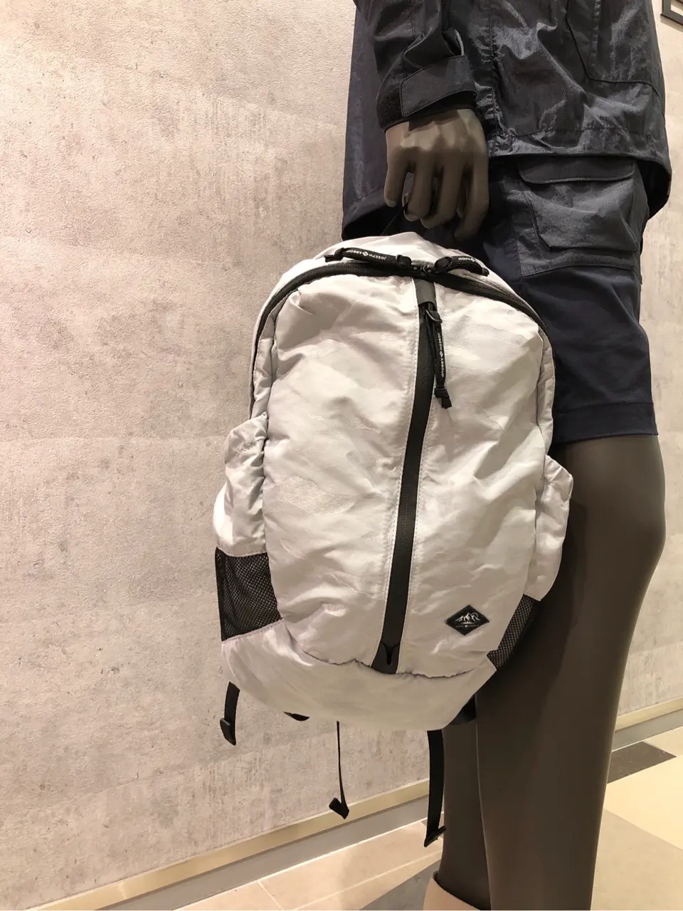 JOSEPH ABBOUD 二澤 コーディネート画像