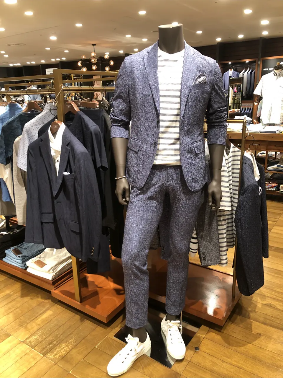 JOSEPH ABBOUD 新林 コーディネート画像