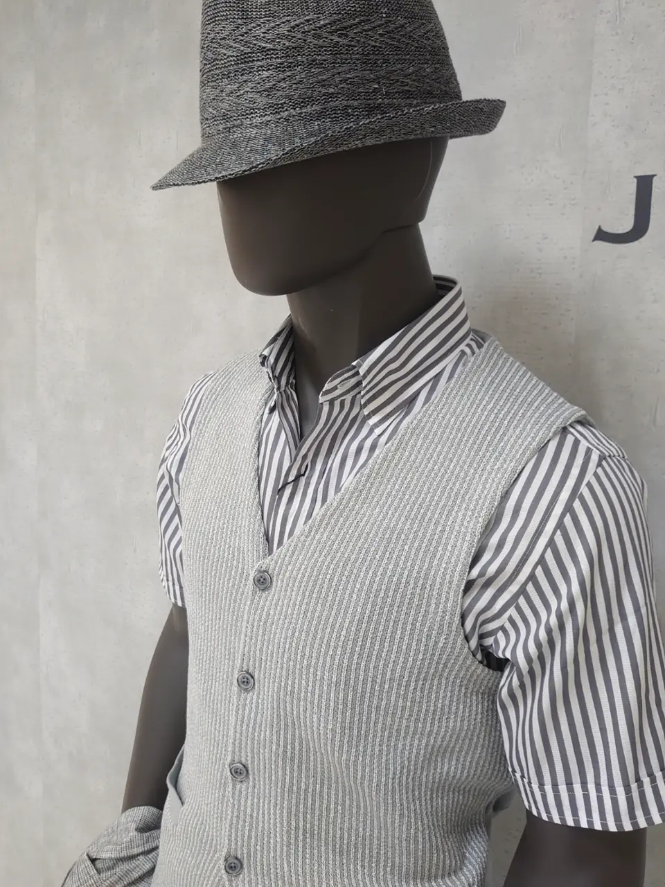 JOSEPH ABBOUD 石川 コーディネート画像