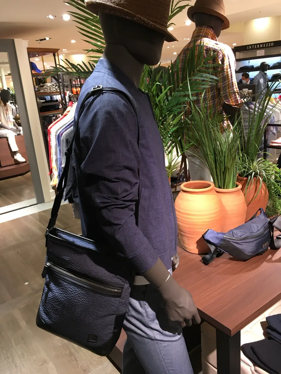 JOSEPH ABBOUD 大坪 コーディネート画像