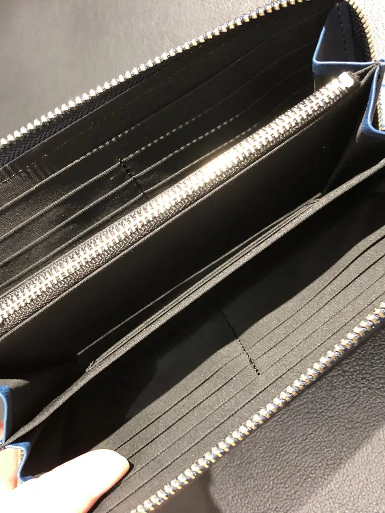 JOSEPH ABBOUD 二澤 コーディネート画像