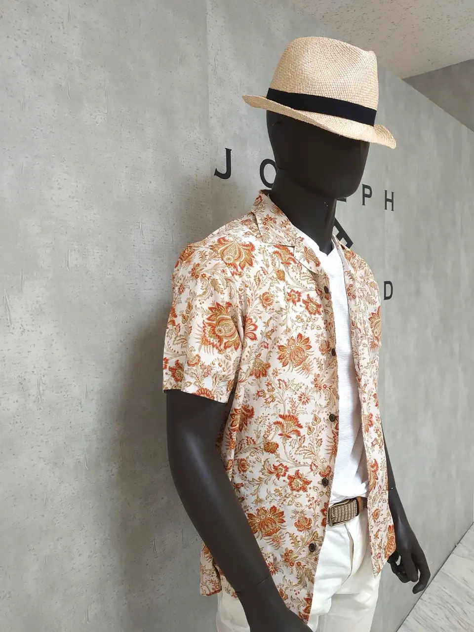 JOSEPH ABBOUD 石川 コーディネート画像