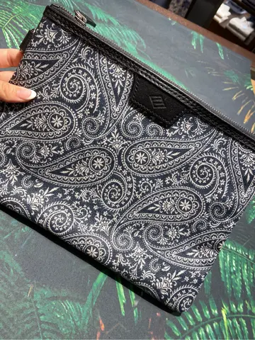 JOSEPH ABBOUD 東　 コーディネート画像