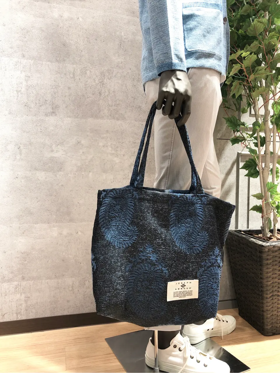 JOSEPH ABBOUD 二澤 コーディネート画像