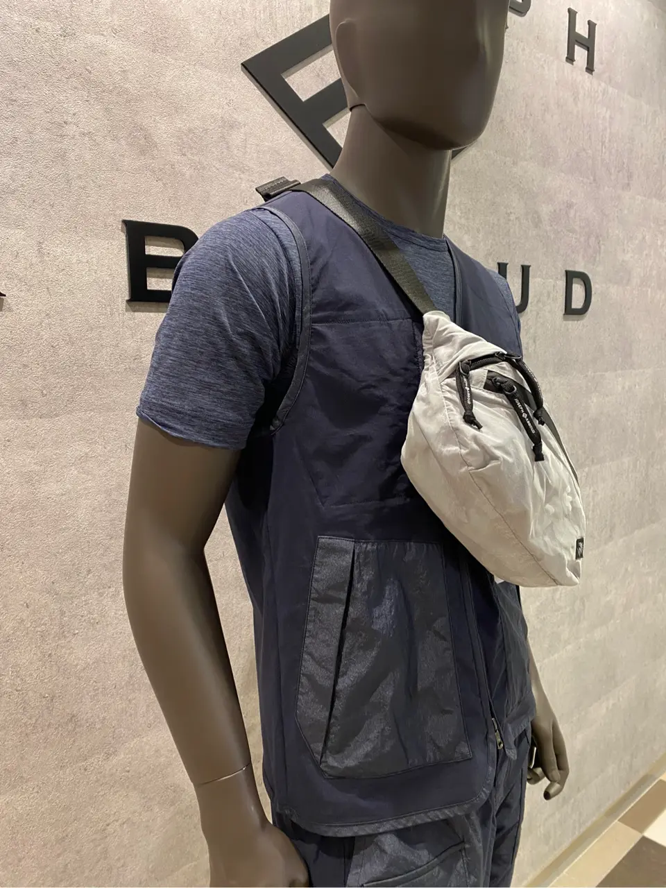 JOSEPH ABBOUD 東　 コーディネート画像