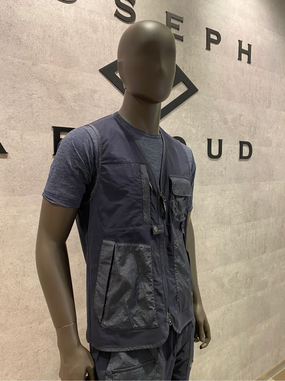 JOSEPH ABBOUD 東　 コーディネート画像