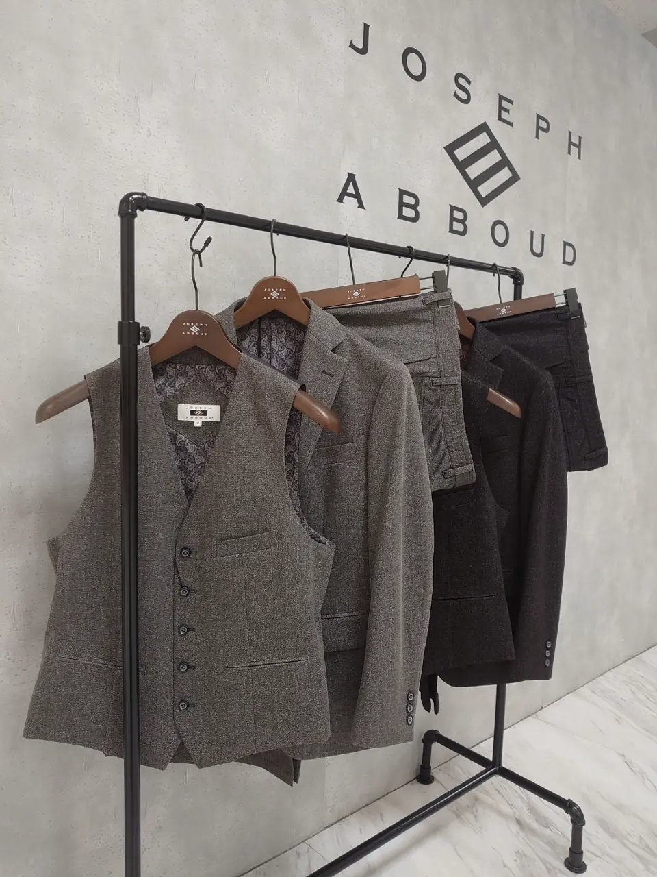 JOSEPH ABBOUD 石川 コーディネート画像