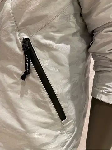 JOSEPH ABBOUD 東　 コーディネート画像