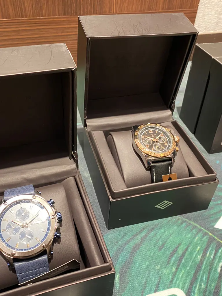 JOSEPH ABBOUD 東　 コーディネート画像