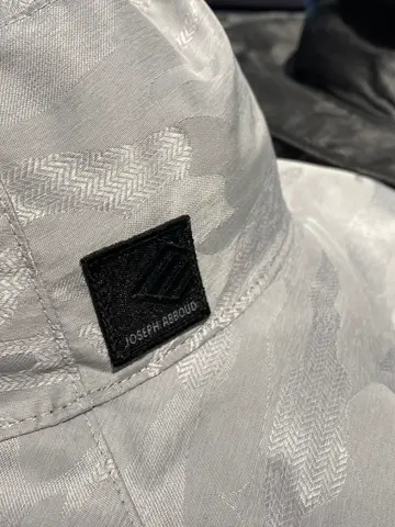 JOSEPH ABBOUD 東　 コーディネート画像