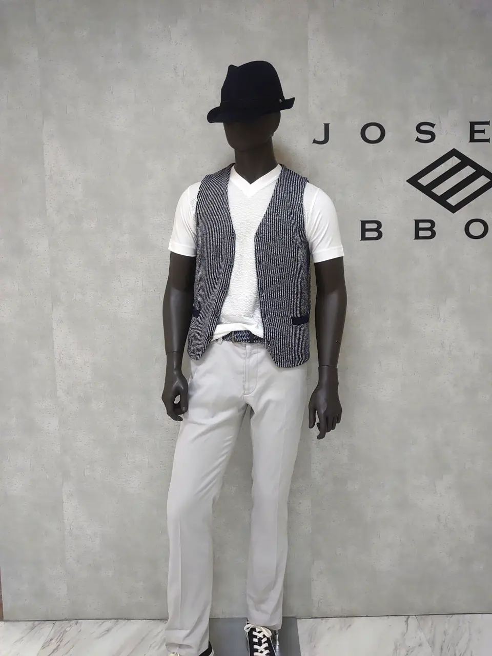 JOSEPH ABBOUD 石川 コーディネート画像