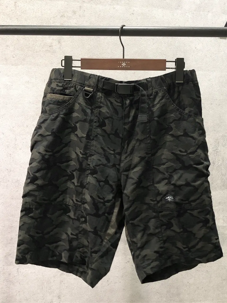 JOSEPH ABBOUD 二澤 コーディネート画像