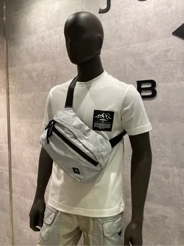 JOSEPH ABBOUD 東　 コーディネート画像