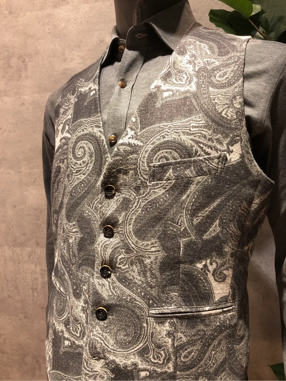 JOSEPH ABBOUD 二澤 コーディネート画像