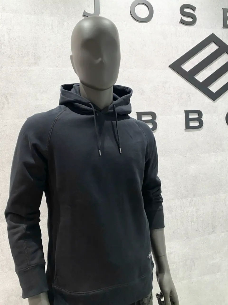 JOSEPH ABBOUD 東　 コーディネート画像