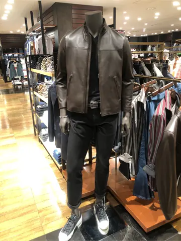 JOSEPH ABBOUD 新林 コーディネート画像